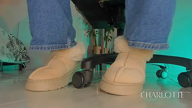 charlotte  grey online show from 21, 11, 2025