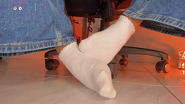 charlotte  grey online show from 14, 11, 2025