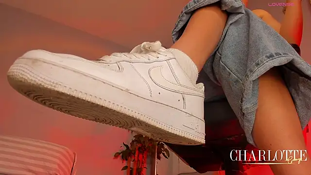 charlotte  grey online show from 20, 4, 2026