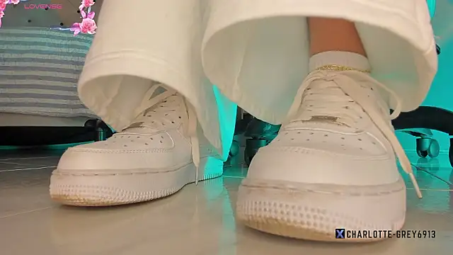 charlotte  grey online show from 1, 2, 2026