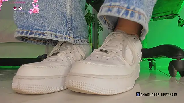 charlotte  grey online show from 12, 3, 2026