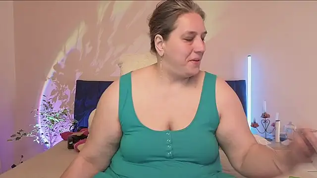 Snapshot of Niter chatting on 24, 4, 2026 Niter online show from 24, 4, 2026