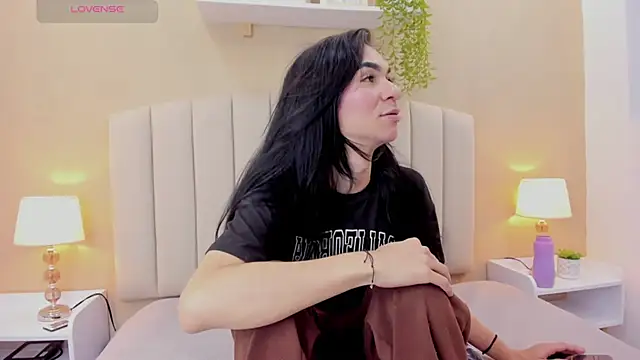 Mia thompson 19 online show from 3, 2, 2026