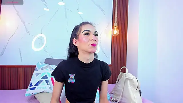 Mia thompson 19 online show from 5, 3, 2026