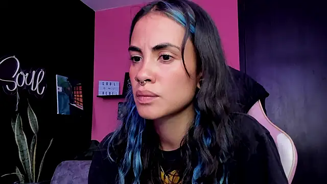 Juanadearco5 online show from 8, 11, 2025