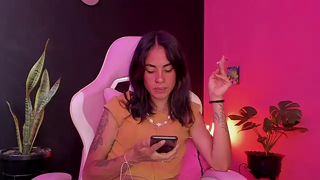 Juanadearco5 online show from 2, 2, 2025
