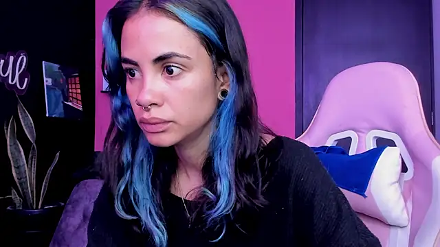 Juanadearco5 online show from 12, 11, 2025