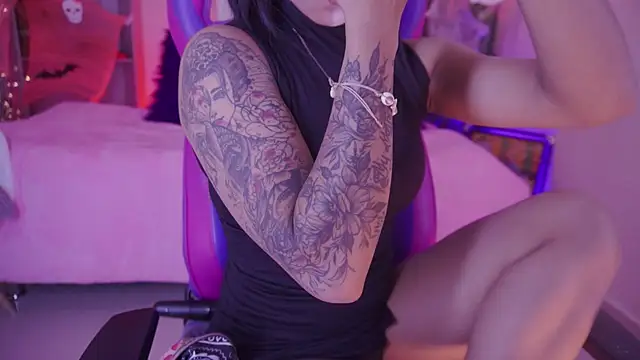 madelyn rose  online show from 31, 10, 2025