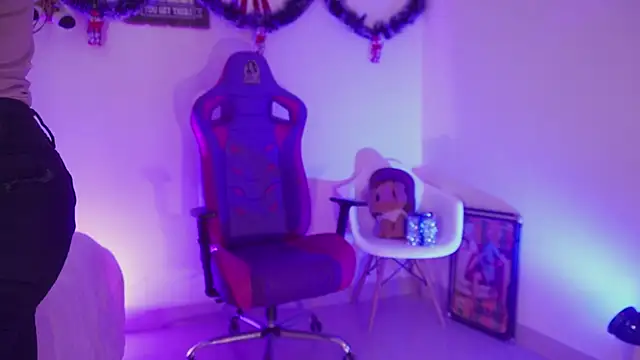 madelyn rose  online show from 14, 12, 2025