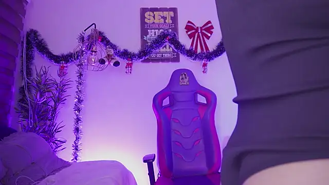 madelyn rose  online show from 18, 12, 2025