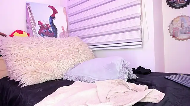 madelyn rose  online show from 1, 3, 2025