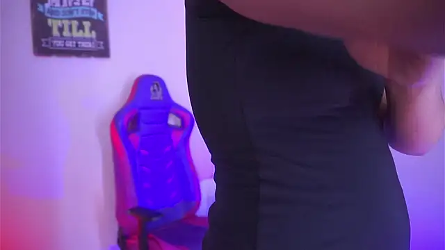 madelyn rose  online show from 28, 11, 2025