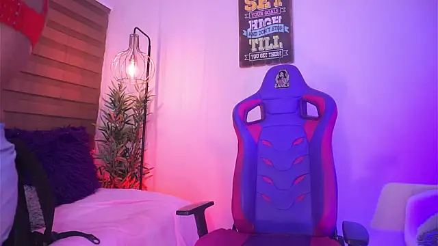 madelyn rose  online show from 26, 11, 2025