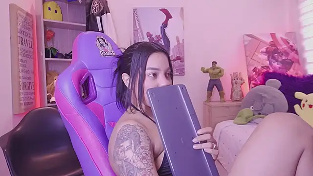 madelyn rose  online show from 15, 4, 2026