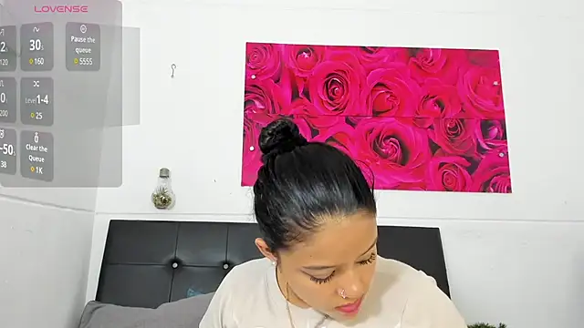 Tiffanny Rose  online show from 21, 12, 2024