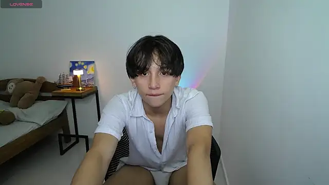 valentino rigatti online show from 25, 1, 2025