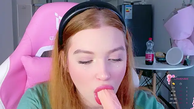 cinnabon girls online show from 25, 3, 2026