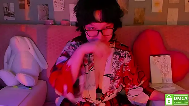 Snapshot of dreamgirllovee chatting on 14, 3, 2025 dreamgirllovee online show from 14, 3, 2025
