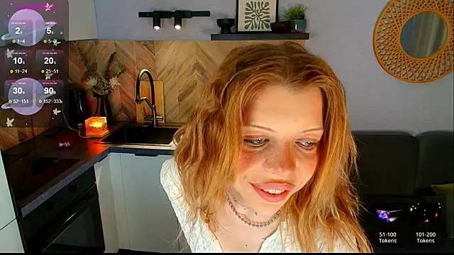 Snapshot of Hannah_Carr chatting on 5, 5, 2026 Hannah Carr online show from 5, 5, 2026