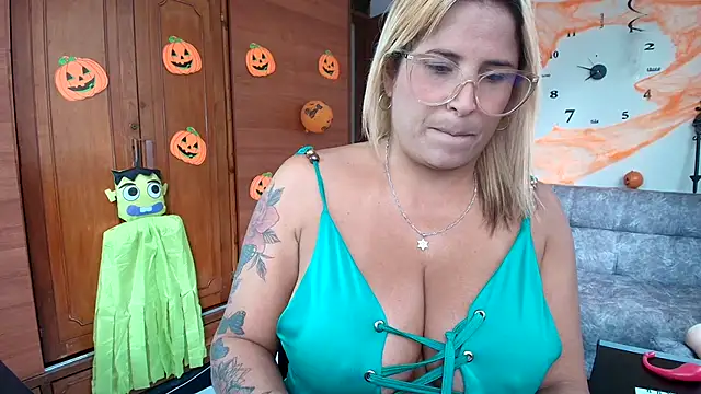 Majo Soussa online show from 20, 10, 2025