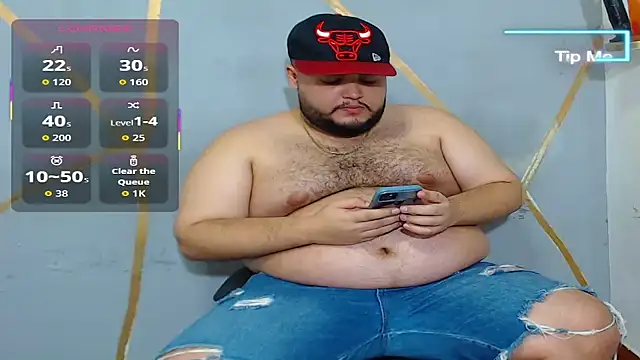 Snapshot of damian_chubby chatting on 2, 10, 2025 damian chubby online show from 2, 10, 2025