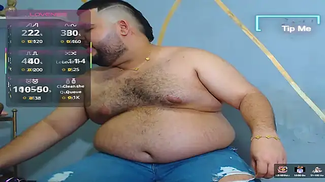 Snapshot of damian_chubby chatting on 25, 9, 2025 damian chubby online show from 25, 9, 2025