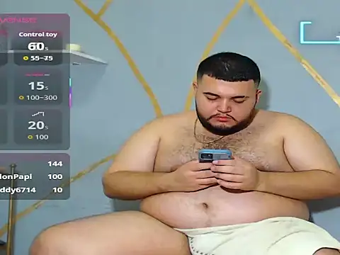 Snapshot of damian_chubby chatting on 28, 9, 2025 damian chubby online show from 28, 9, 2025