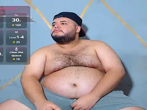 Snapshot of damian_chubby chatting on 12, 9, 2025 damian chubby online show from 12, 9, 2025
