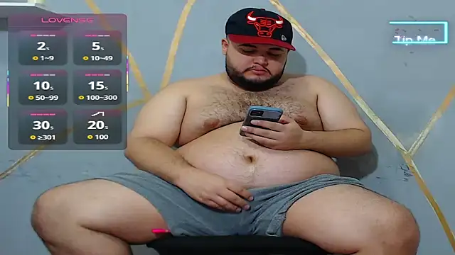 Snapshot of damian_chubby chatting on 2, 10, 2025 damian chubby online show from 2, 10, 2025