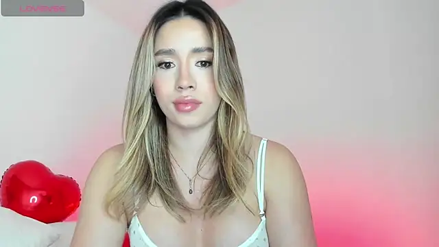 Snapshot of honeyann08 chatting on 14, 2, 2025 honeyann08 online show from 14, 2, 2025