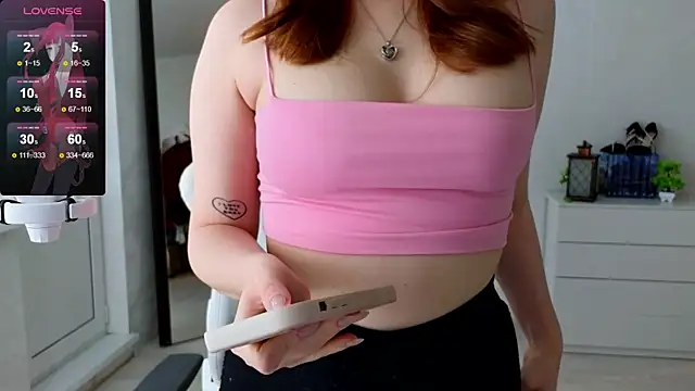 Snapshot of Meow_babe chatting on 11, 1, 2025 Meow babe online show from 11, 1, 2025