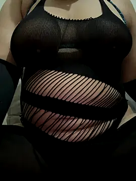 Snapshot of AditiIndia chatting on 3, 11, 2025 AditiIndia online show from 3, 11, 2025