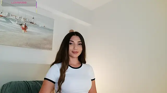 Snapshot of ReyaSophia chatting on 9, 5, 2026 ReyaSophia online show from 9, 5, 2026