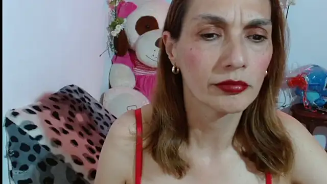 italagomez  online show from 4, 12, 2025