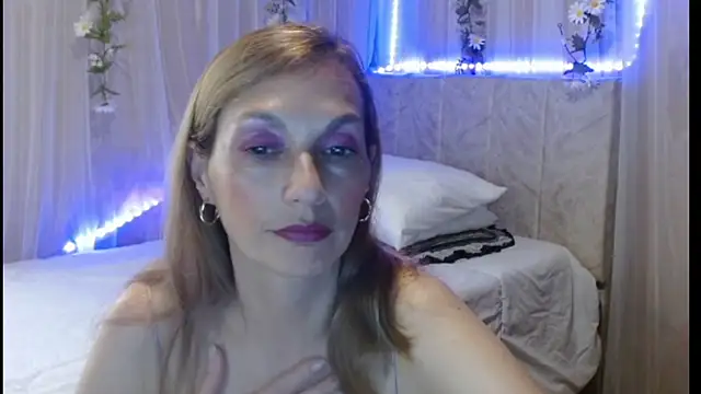 italagomez  online show from 23, 2, 2025