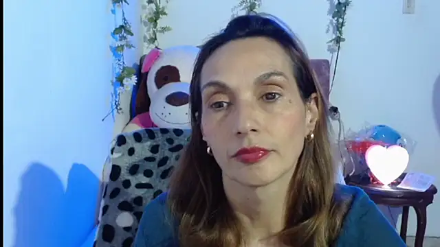 italagomez  online show from 14, 11, 2025