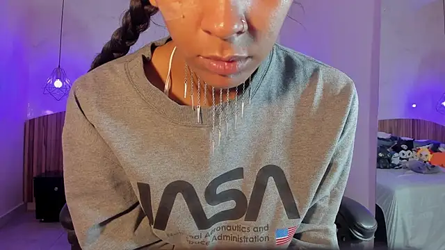 IamNayuta online show from 17, 11, 2025