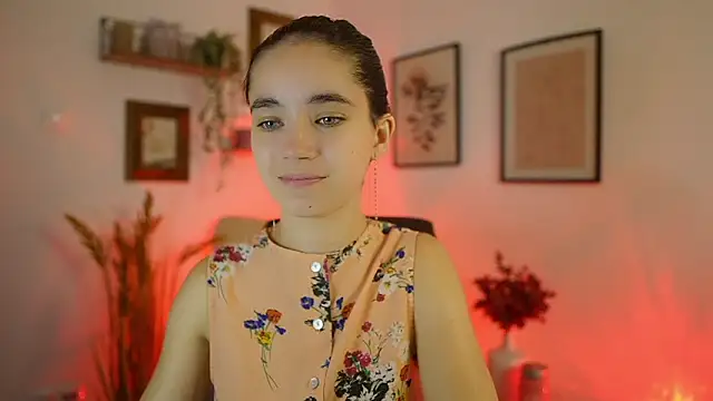 Snapshot of Gia_Paige18 chatting on 23, 9, 2025 Gia Paige18 online show from 23, 9, 2025