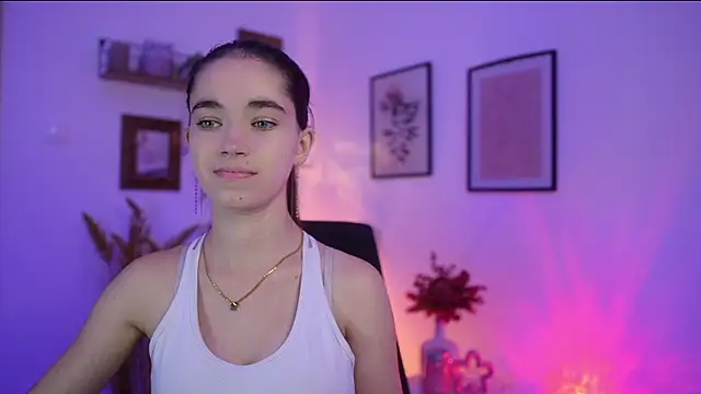 Gia Paige18 online show from 4, 11, 2025