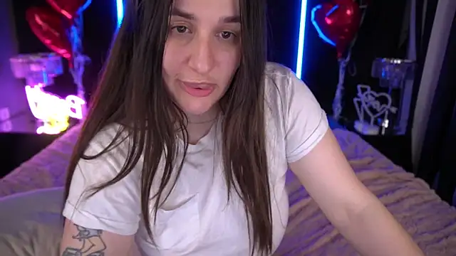 JuicyBeRrys online show from 16, 2, 2025