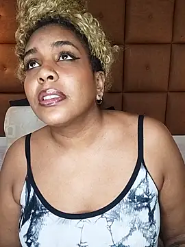 ELLA KELLY online show from 4, 2, 2026