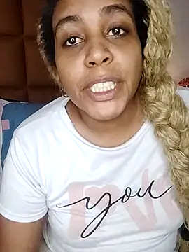 Snapshot of ELLA_KELLY chatting on 28, 11, 2025 ELLA KELLY online show from 28, 11, 2025