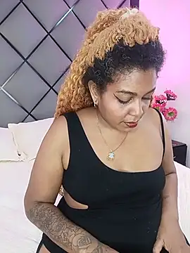 ELLA KELLY online show from 23, 7, 2026