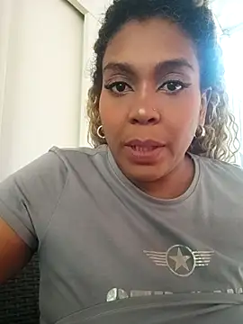 Snapshot of ELLA_KELLY chatting on 21, 10, 2025 ELLA KELLY online show from 21, 10, 2025