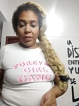 Snapshot of ELLA_KELLY chatting on 27, 11, 2025 ELLA KELLY online show from 27, 11, 2025