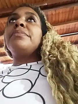 Snapshot of ELLA_KELLY chatting on 19, 10, 2025 ELLA KELLY online show from 19, 10, 2025