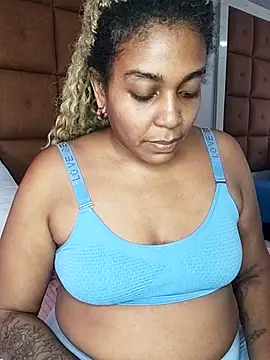 Snapshot of ELLA_KELLY chatting on 10, 10, 2025 ELLA KELLY online show from 10, 10, 2025