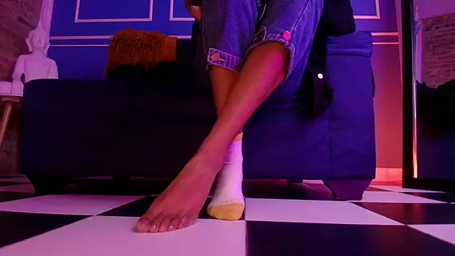 Snapshot of Pia_mo chatting on 20, 10, 2025 Pia mo online show from 20, 10, 2025