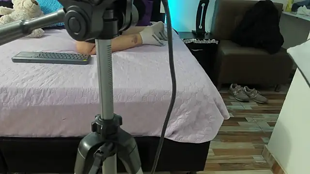1lovelygirls online show from 17, 3, 2025