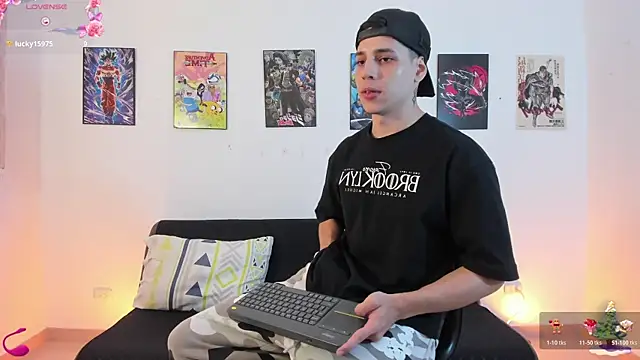 jonathanjoestar  online show from 21, 12, 2025